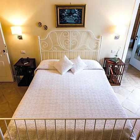 Donna Chiara 3*